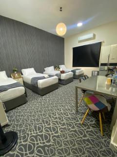 Comfort Like Hotel with free parking - Sharjah - 8