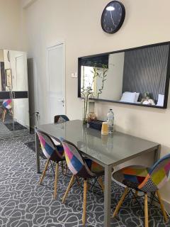Comfort Like Hotel with free parking - Sharjah - 0