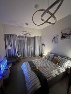 Vibrant studio - 15m to marina - 6