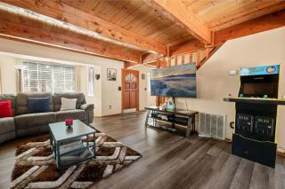 The Peter Pan Hideout with BBQ and Large Backyard -  - 8