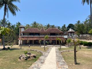 Arys Lagoon Bungalow & Hotel - 2