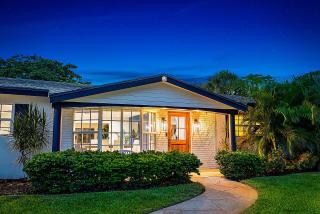 Fully Remodeled, Huge Backyard, Pet-Friendly, Pool - 8