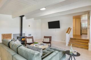 Modern Sonoma Stay w Spacious Deck Views Prime Location Bennett - Santa Rosa - 2