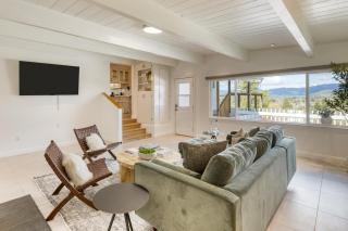 Modern Sonoma Stay w Spacious Deck Views Prime Location Bennett - Santa Rosa - 3