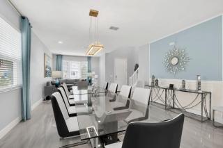 SUPER STYLE - 7BDRs 8BAs - LUX FINISHINGs & POOL - 6