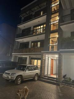 Lush Living Apartments - 5