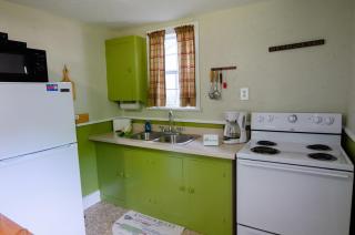 Whispering Woods Cabins & Grill - - 6