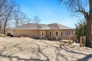 Lake Overlook-Gorgeous Beaver Lake Views-Game Room - Garfield - 6