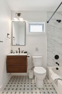 Folliday Inn - The Triple - Room 24 - 6