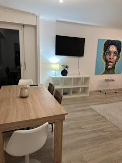 Beautiful 2-Bed Apartment near Palexpo, UN Agencies & Diplomatic Missions - Geneva - 8