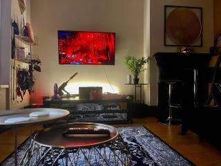 Fantastic Naughty Corner - Brighton & Hove - 4