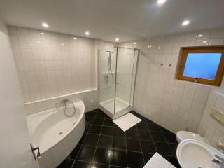 Gemütliche Wohnung ruhig gelegen 75qm - - 2