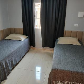 Quarto Solteiro com TV - 0