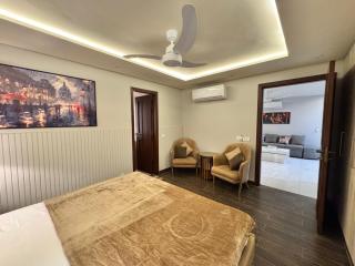 Lux Haven 2-Bedroom Apartment - Prime Location & Modern Comfort Near Gulberg - 4
