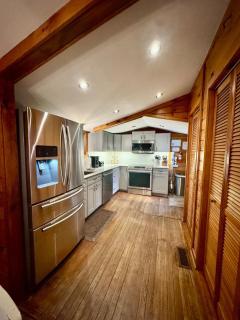 Secluded Lakefront Cabin with Hot Tub and Views - Lake Harmony - 8