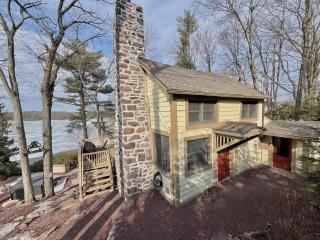 Secluded Lakefront Cabin with Hot Tub and Views - Lake Harmony - 0