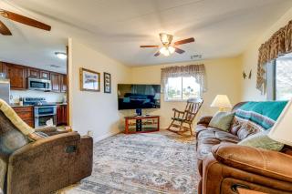 Apache Junction Home with Covered Deck and Grill - Apache Junction - 5