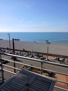 Face à la mer by Corinne - Mers-les-Bains - 1