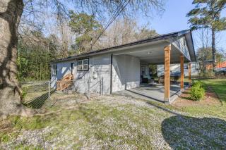 Pet-Friendly Georgia Home with Patio, Near Golfing! - Columbus - 8