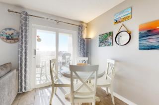 Gulf Island 223 - Navarre - 2