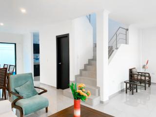 Luxurious house, bedrooms, private pool, parking - - 4