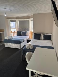 Modern Self Contained Studios - Nottingham - 0