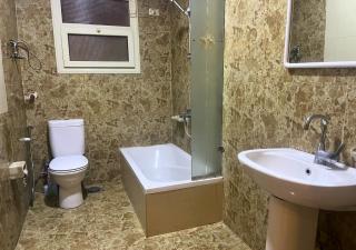 Luxury 5BR - Secure & Stylish with Airport Pickup - Sheikh Zayed - 1