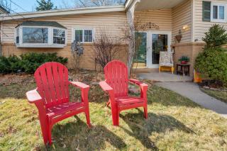 4BD Family Home Heart of COS Lrg backyard and Gameroom - 3