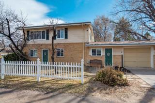 4BD Family Home Heart of COS Lrg backyard and Gameroom - 1