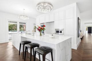 Magnificence on Scorpio - Torquay - 6
