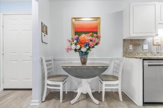 Charming Condo in Savannah Shores- No Stairs! Close to Beach! - 8