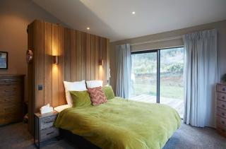 Bobs Cove Nature Getaway and spa - - 5