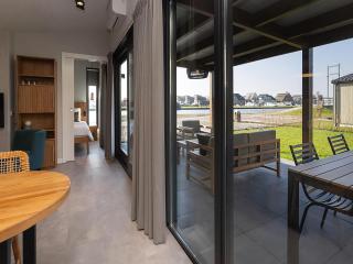 Docklodge in Delfstrahuizen by Frisian Lakes - Delfstrahuizen - 4