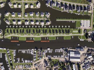 Docklodge in Delfstrahuizen by Frisian Lakes - Delfstrahuizen - 1