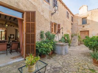 Spacious Xiclati Villa with Pool - 4