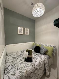 Casa Alia at Coast - near MOA, US Embassy, PICC, WTC - 6