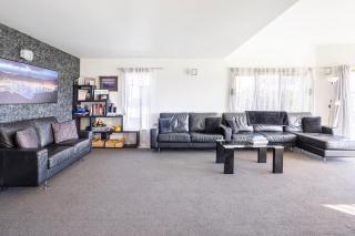 Spacious modern executive home - Wellington - 7