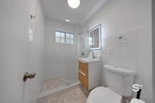Modern 1-BR with Sleek Style - Miami - 7