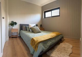 4 Bedroom Home in Thirlmere - 2