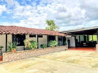 Finca de Recreo Bonanza a 15 minutos de Caicedonia - Caicedonia - 8