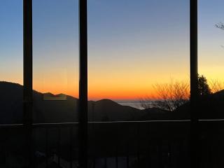 Hakone Hot Spring, A beautiful house that has been fully renovated in 2024 for one group per day!箱根温泉BBQ日の出を望む貸切邸宅贅沢を独り占め - 0