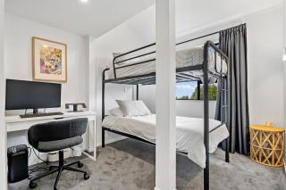 Forest Retreat with pool table & 10min to wineries - Auckland - 4