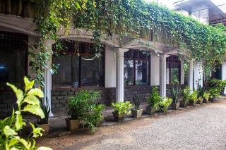 The Cave Retreat - Kitulgala - 2