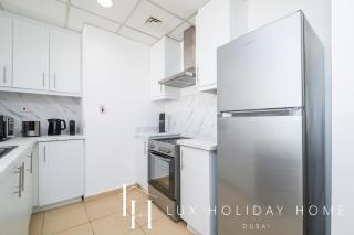 LUX The Dubai Eye View JBR Studio - 1