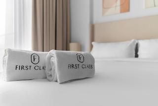 Modern JVC Studio Apt, Pool, Gym & Easy Access to Dubai Roads & Attractions - 2