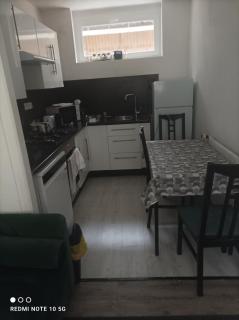 Homewood - entire property for 6 people - 4 adults maximum -In quite village 10 min from Disneyland Paris & TGV RER A - 5