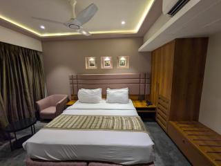 Hotel Varishtta - Nova Bombaim - 2