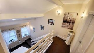 Hicks Central - Sleeps 2 - 7