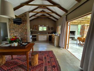 Shearers Cottage Unit B - Farm Stay - 3