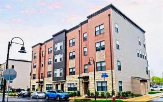 Spacious Luxury at One Loudoun - Ashburn - 1